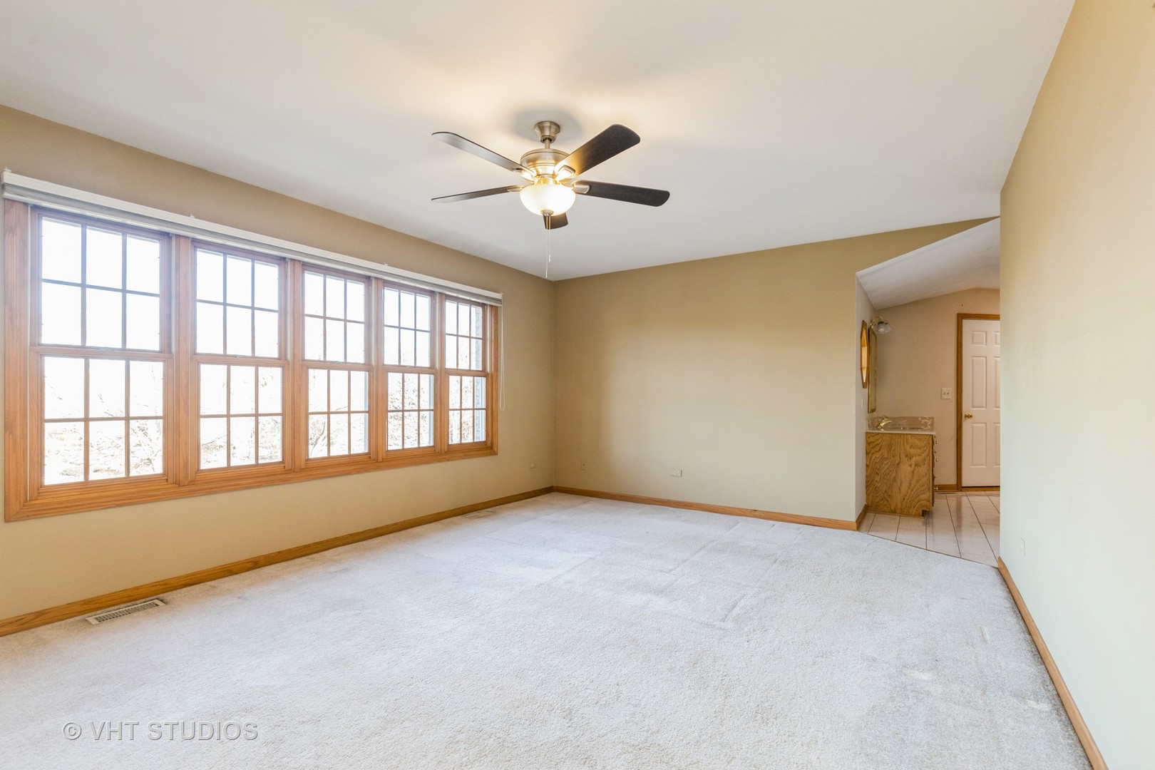 2811 Federal Court Crystal Lake, IL 60012 - Photo 14 of 20