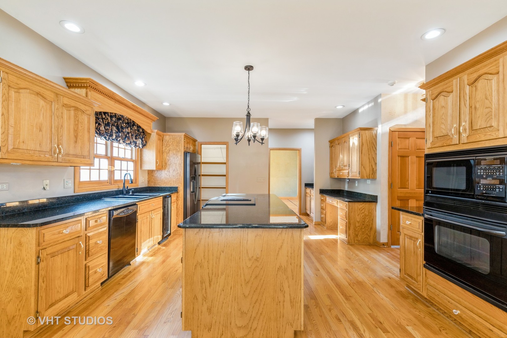 2811 Federal Court Crystal Lake, IL 60012 - Photo 7 of 20