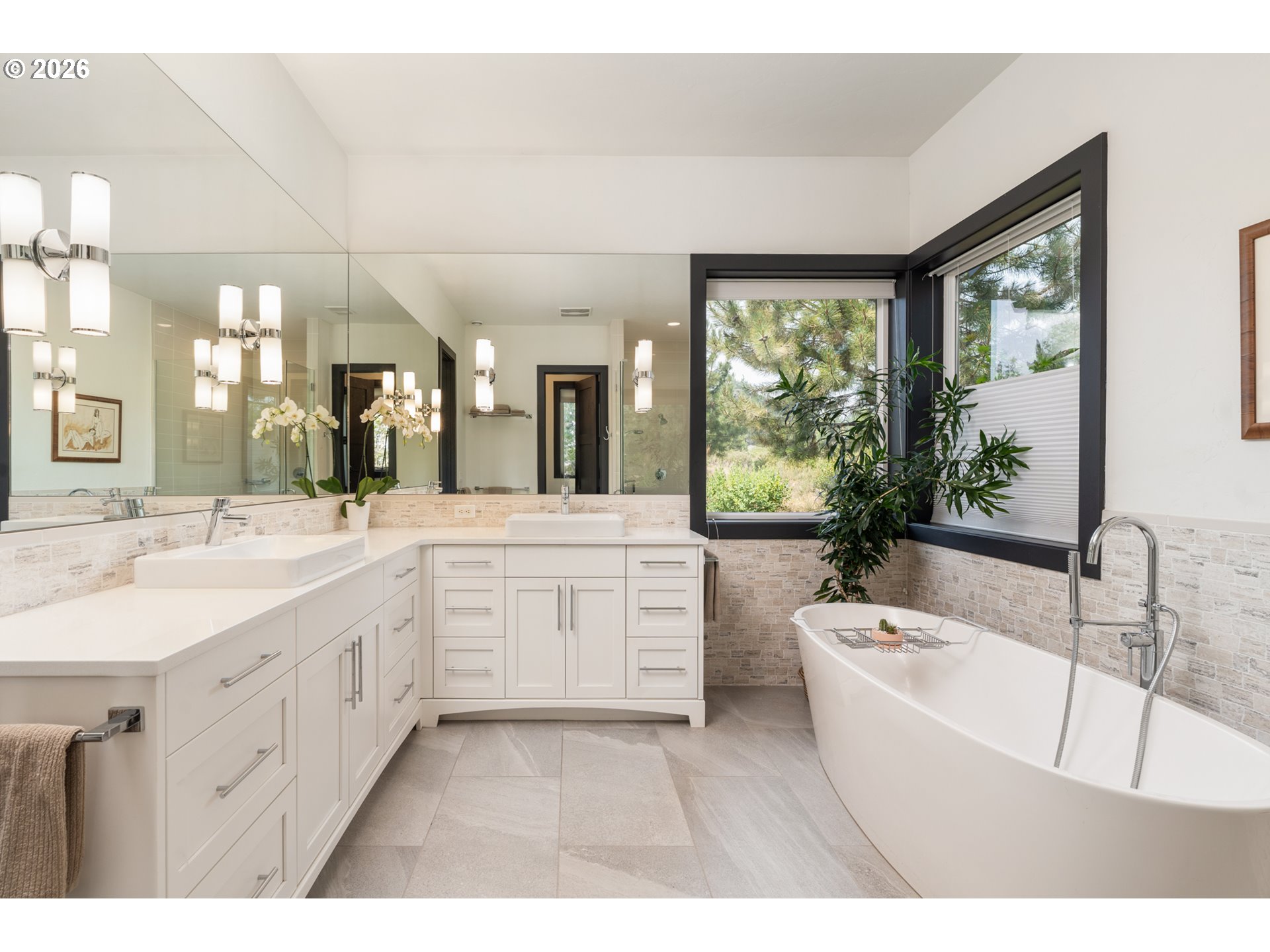 61341 Southwest Bonneville Loop Bend, OR 97702 - Photo 13 of 48