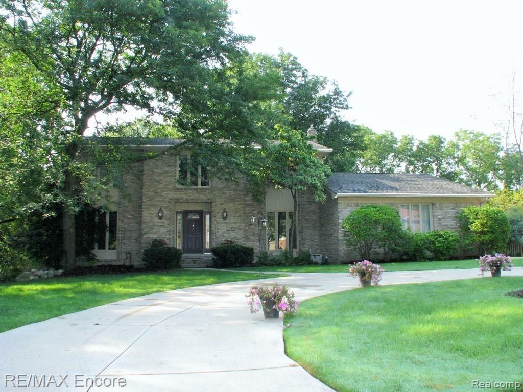 1844 Bromley Lane Rochester Hills, MI 48306 - Photo 2 of 24