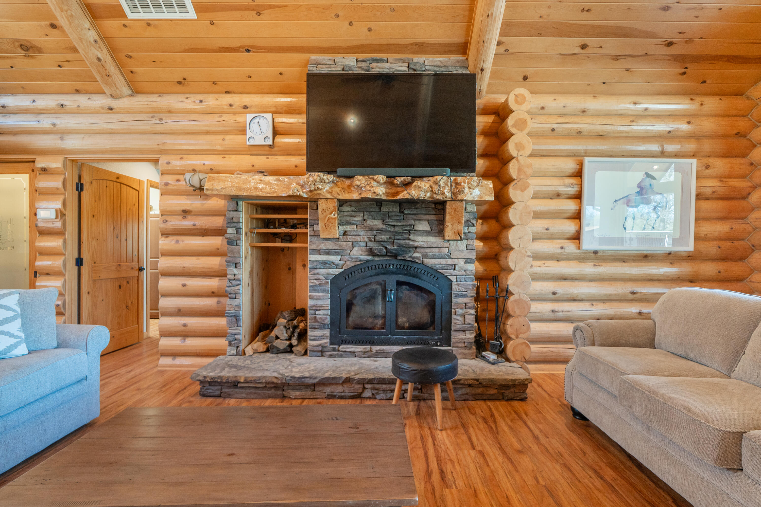 11875 Oak Run Road Oak Run, CA 96069 - Photo 7 of 127 a living room with furniture and a flat screen tv