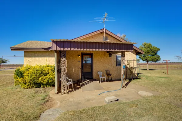 $300,000 | 1651 Bear Road, Levelland, TX 79336