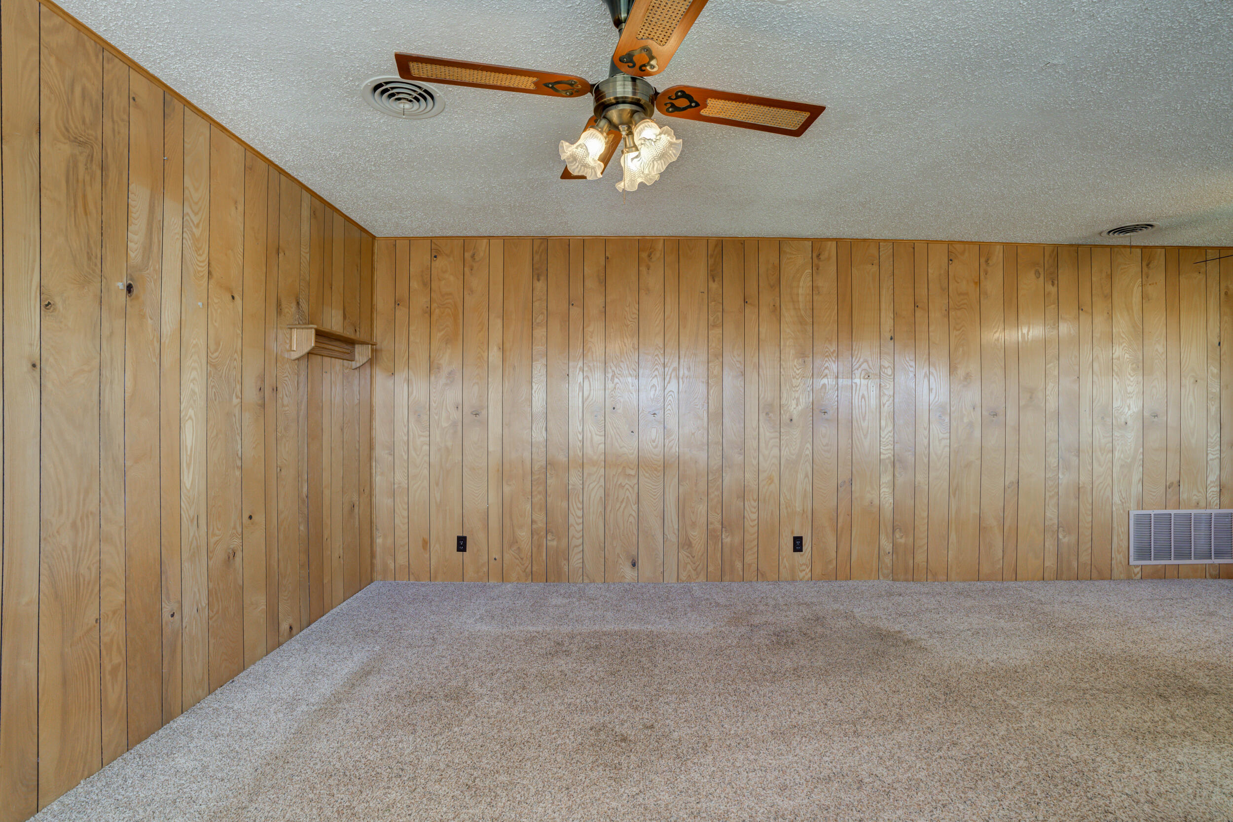 1651 Bear Road Levelland, TX 79336 - Photo 10 of 57 DSC00983_4_5_6_7