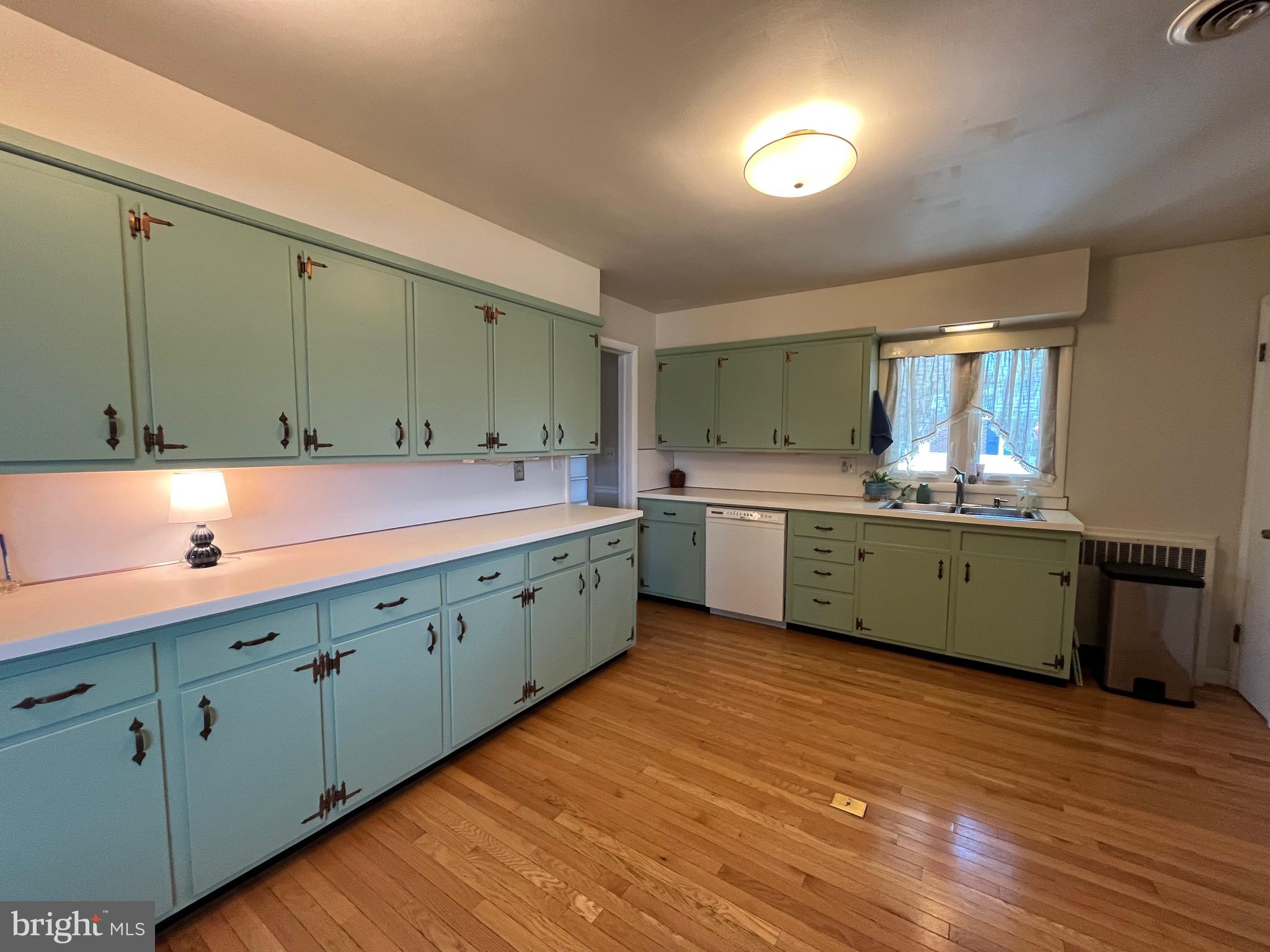 801 McCosh Street Hanover, PA 17331 - Photo 9 of 47