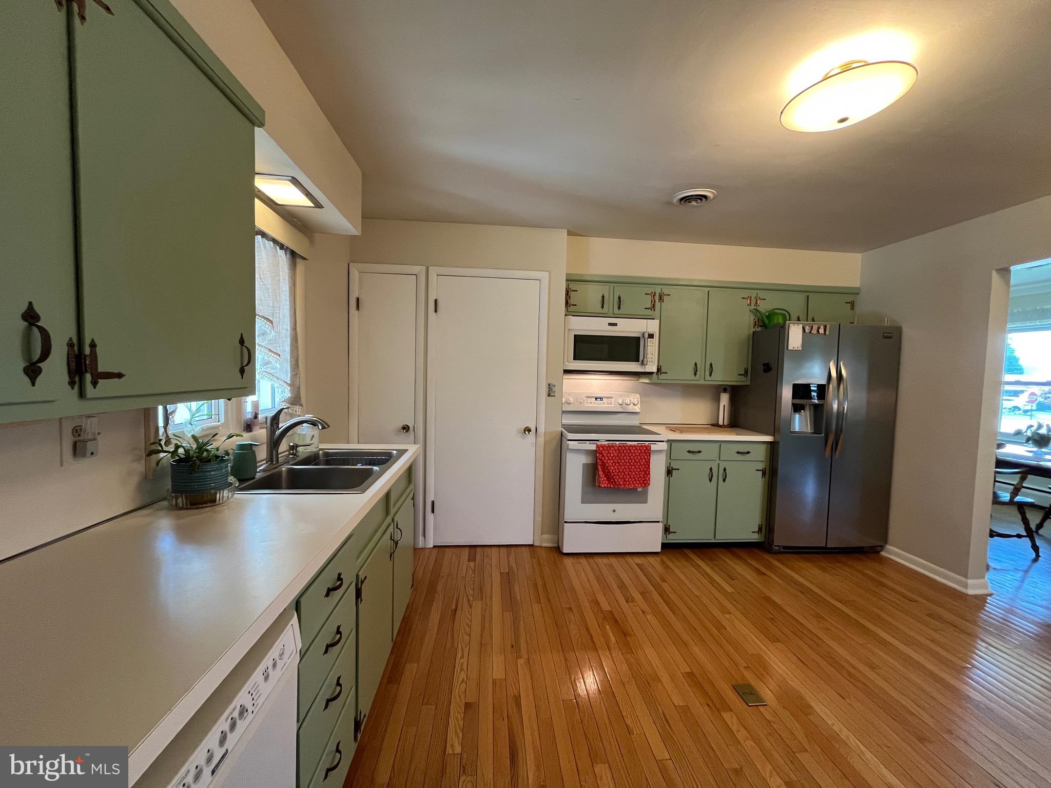 801 McCosh Street Hanover, PA 17331 - Photo 10 of 47