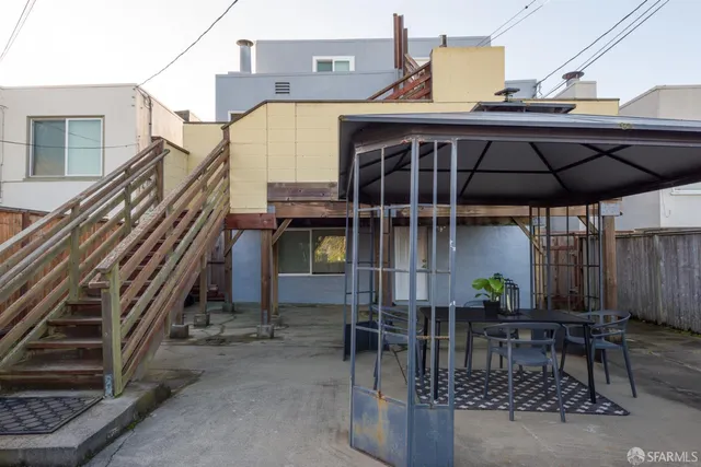 a view of outdoor space yard and deck