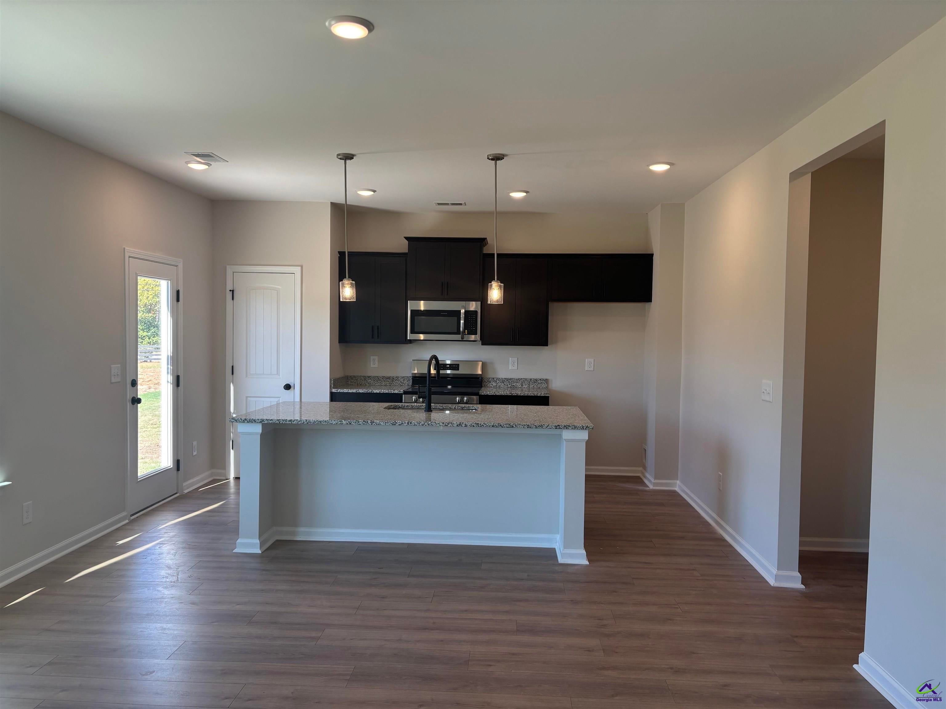 104 Jewellie Road Warner Robins, GA 31093 - Photo 3 of 18 Gallery Image 3
