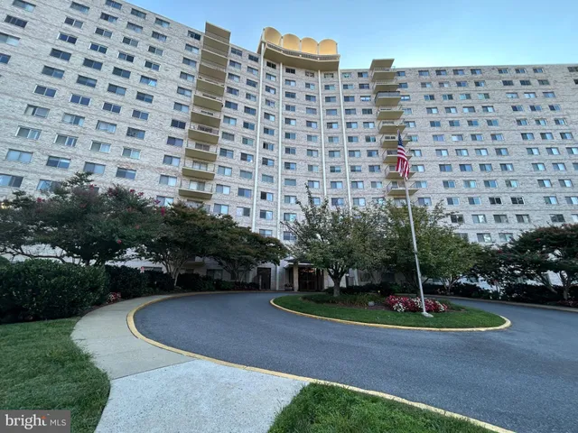 $1,700 | 1111 University Boulevard West, Unit 1411A, Silver Spring, MD 20902