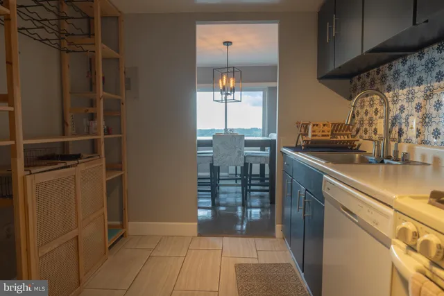 $1,700 | 1111 University Boulevard West, Unit 1411A, Silver Spring, MD 20902