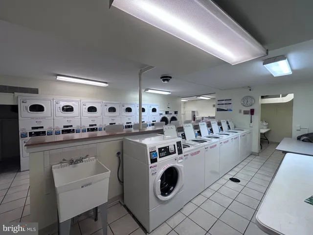 $1,700 | 1111 University Boulevard West, Unit 1411A, Silver Spring, MD 20902