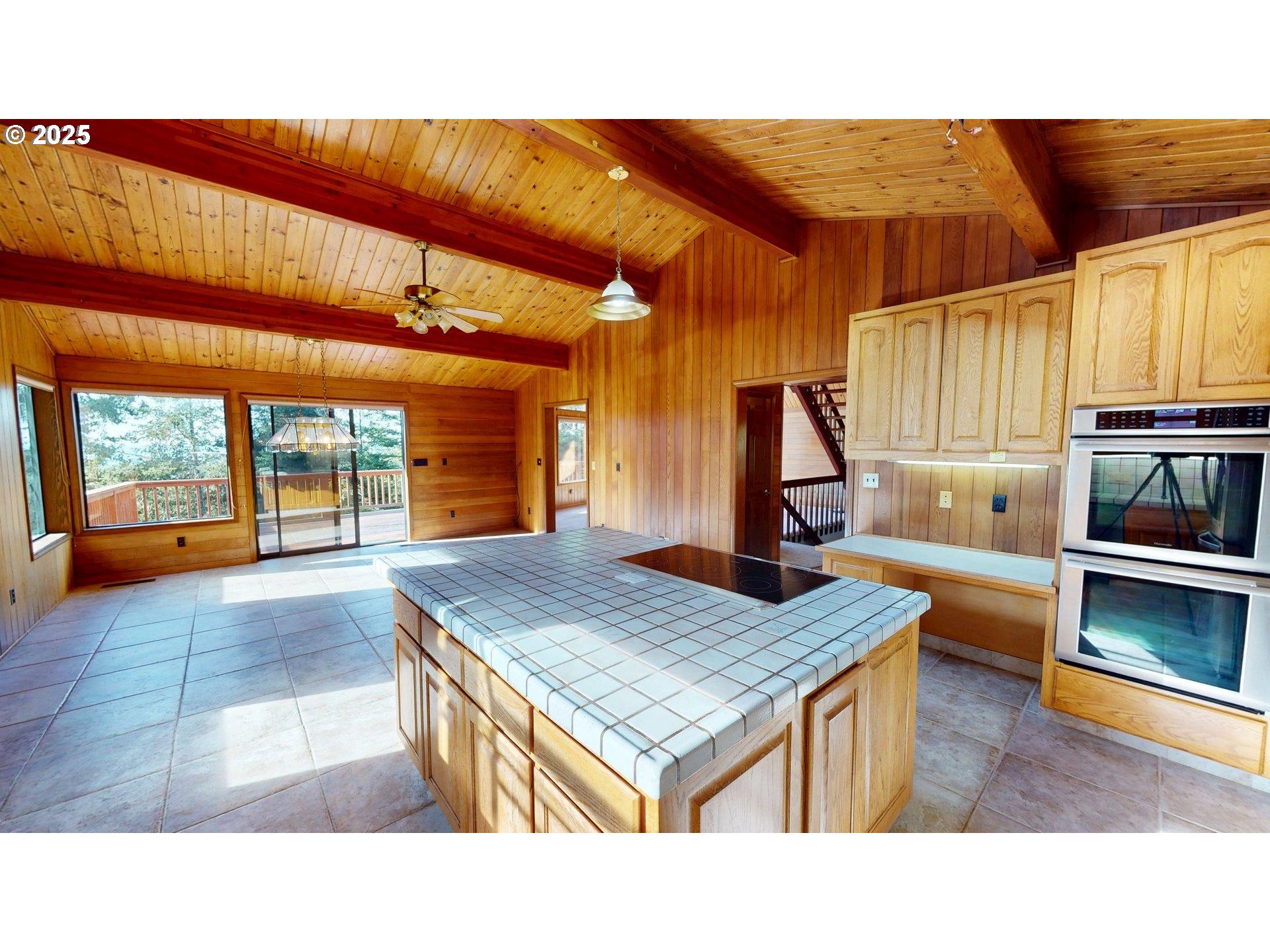 95107 Welsh Drive Gold Beach, OR 97444 - Photo 11 of 48