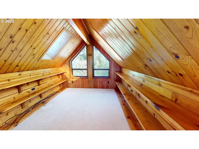 $980,000 | 95107 Welsh Drive, Gold Beach, OR 97444