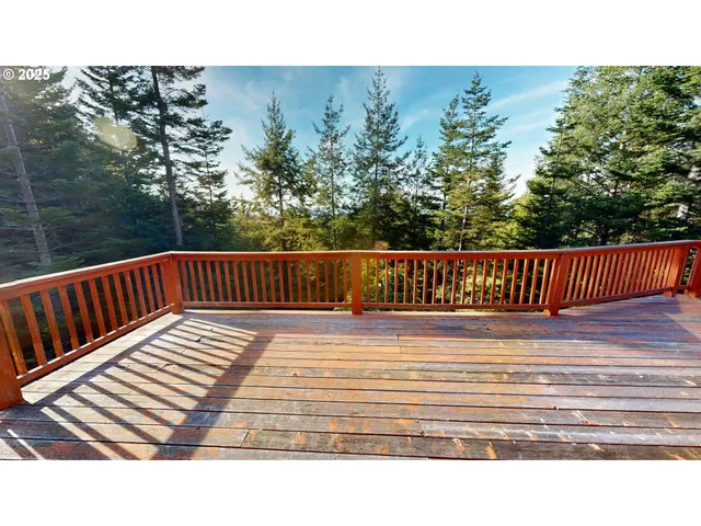 $980,000 | 95107 Welsh Drive, Gold Beach, OR 97444