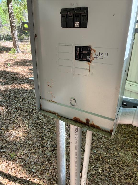 24533 Pink Panther Road Paisley, FL 32767 - Photo 9 of 29 a view of a bathroom