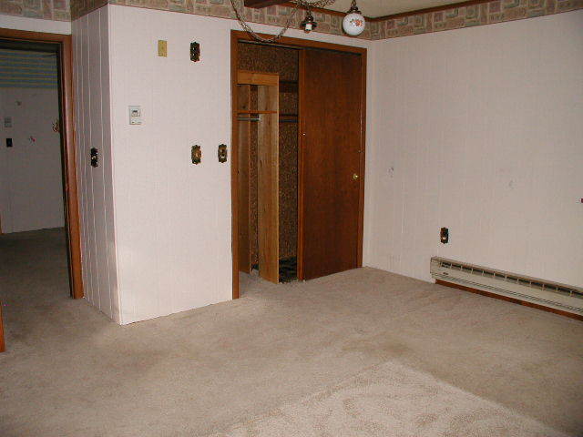 1905 Valley Road Effort, PA 18330 - Photo 6 of 8 Master Bedroom