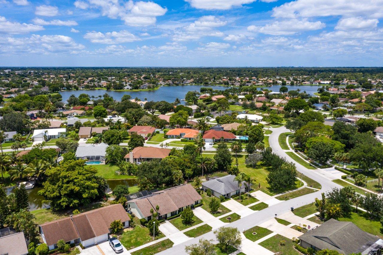 1369 Riverside Circle Wellington, FL 33414 - Photo 40 of 47 041-1369RiversideCircle-Wellington-FL-33