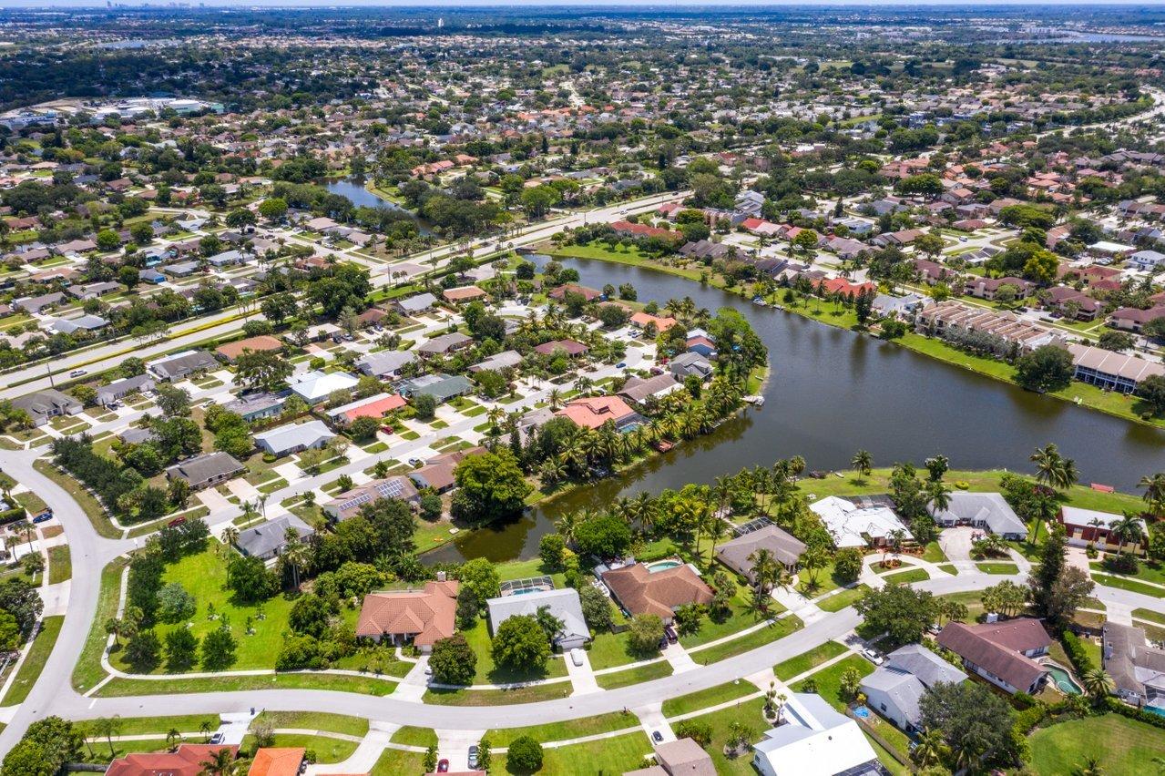 1369 Riverside Circle Wellington, FL 33414 - Photo 47 of 47 Aerial view