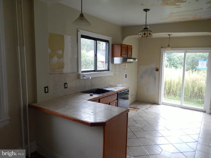 6910 Rising Sun Avenue Philadelphia, PA 19111 - Photo 8 of 19 Gallery Image 8