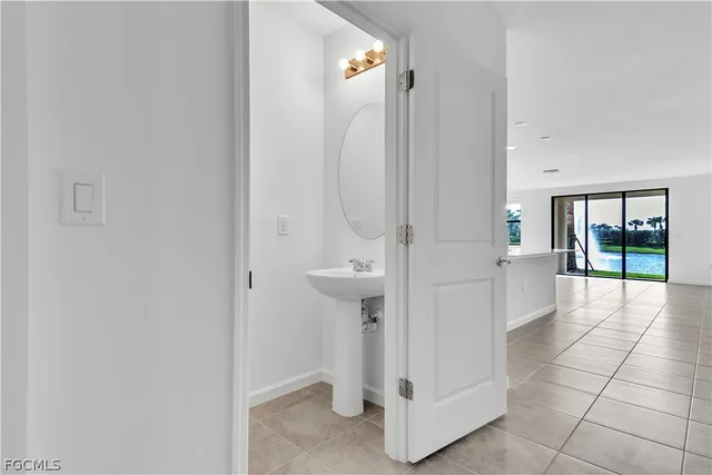 $1,699 | 1426 Weeping Willow Court, Cape Coral, FL 33909