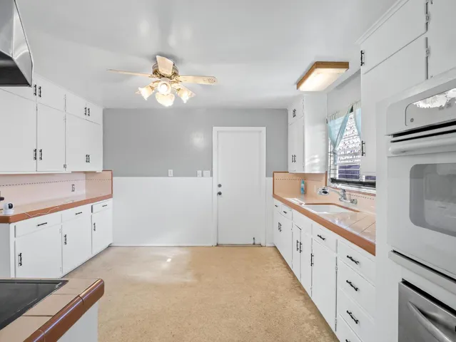 $369,000 | 5491 East Dakota Avenue, Fresno, CA 93727