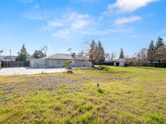 $369,000 | 5491 East Dakota Avenue, Fresno, CA 93727