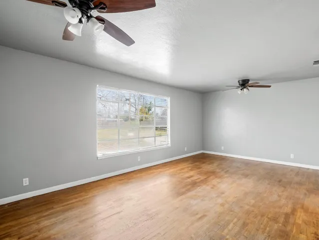 $369,000 | 5491 East Dakota Avenue, Fresno, CA 93727