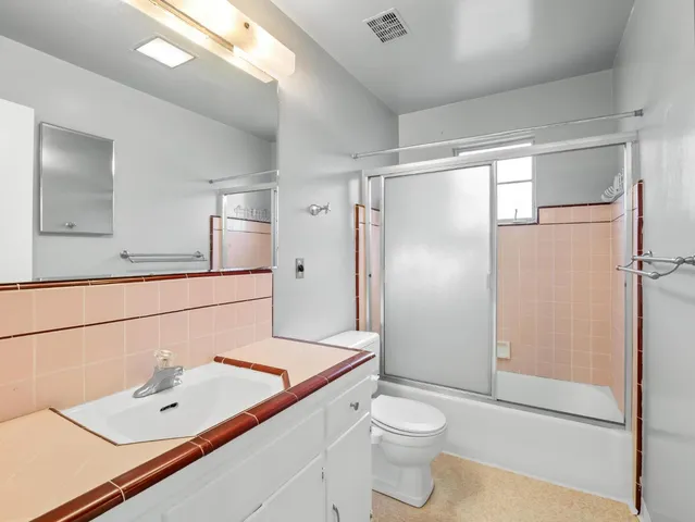 $369,000 | 5491 East Dakota Avenue, Fresno, CA 93727