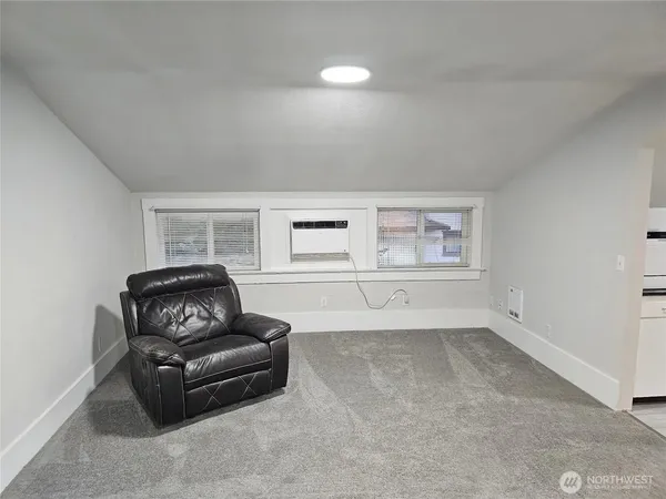 an empty room with a empty space