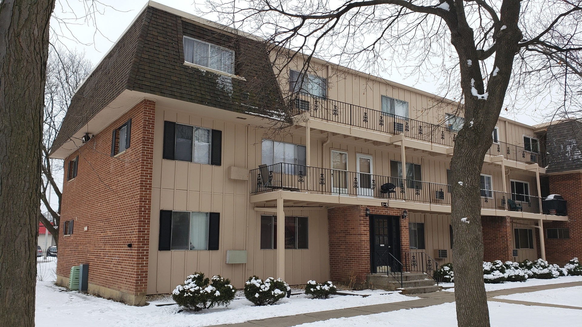 2400 West Algonquin Road, Unit 2 Rolling Meadows, IL 60008 - Photo 1 of 10