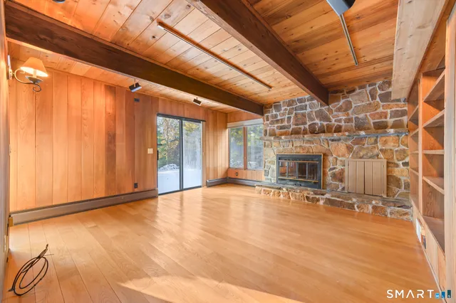 $2,600 | 165 Crooked S Road, Unit A, Stafford, CT 06076