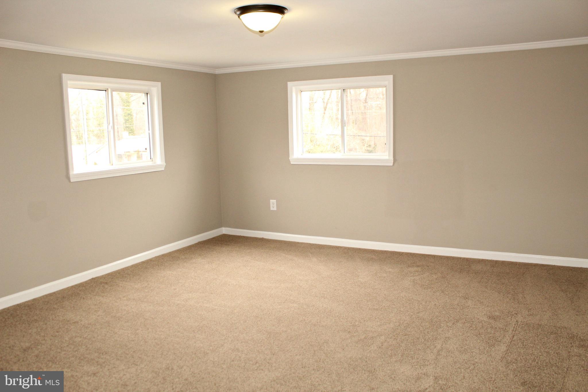 545 Compass Road East Baltimore, MD 21220 - Photo 19 of 30 an empty room with a window