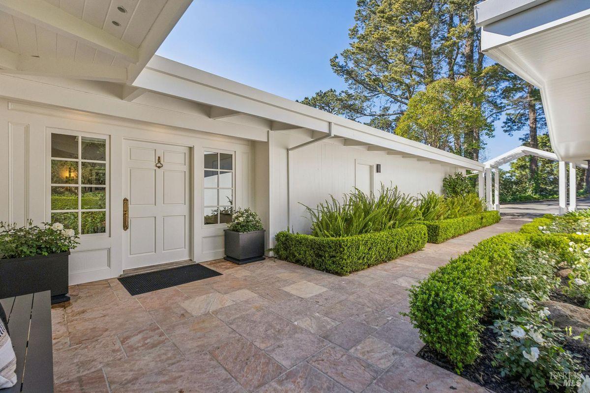 17 Tanfield Road Tiburon, CA 94920 - Photo 5 of 54 Gallery Image 5