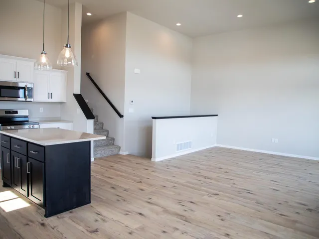 $388,248 | 212 Lionheart Drive, Horace, ND 58047