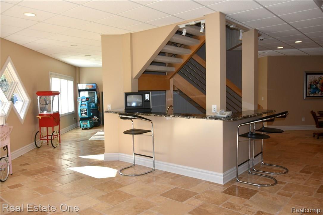 2024 Touraine Drive Rochester, MI 48306 - Photo 74 of 88 77.JPG