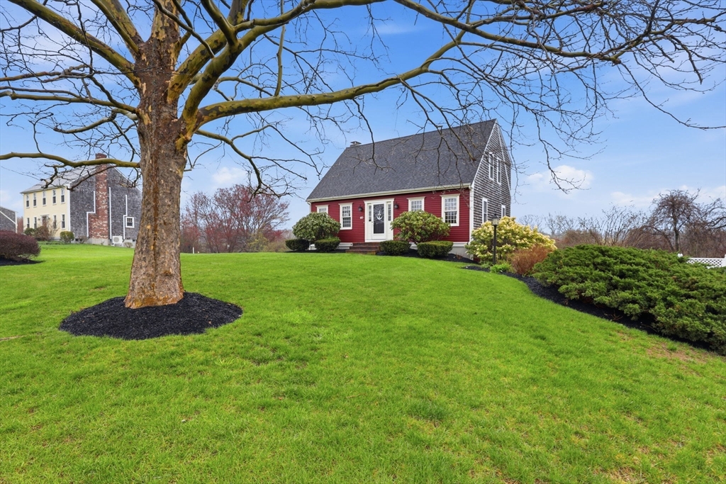 60 Old Farm Road Bridgewater, MA 02324 - Photo 2 of 42