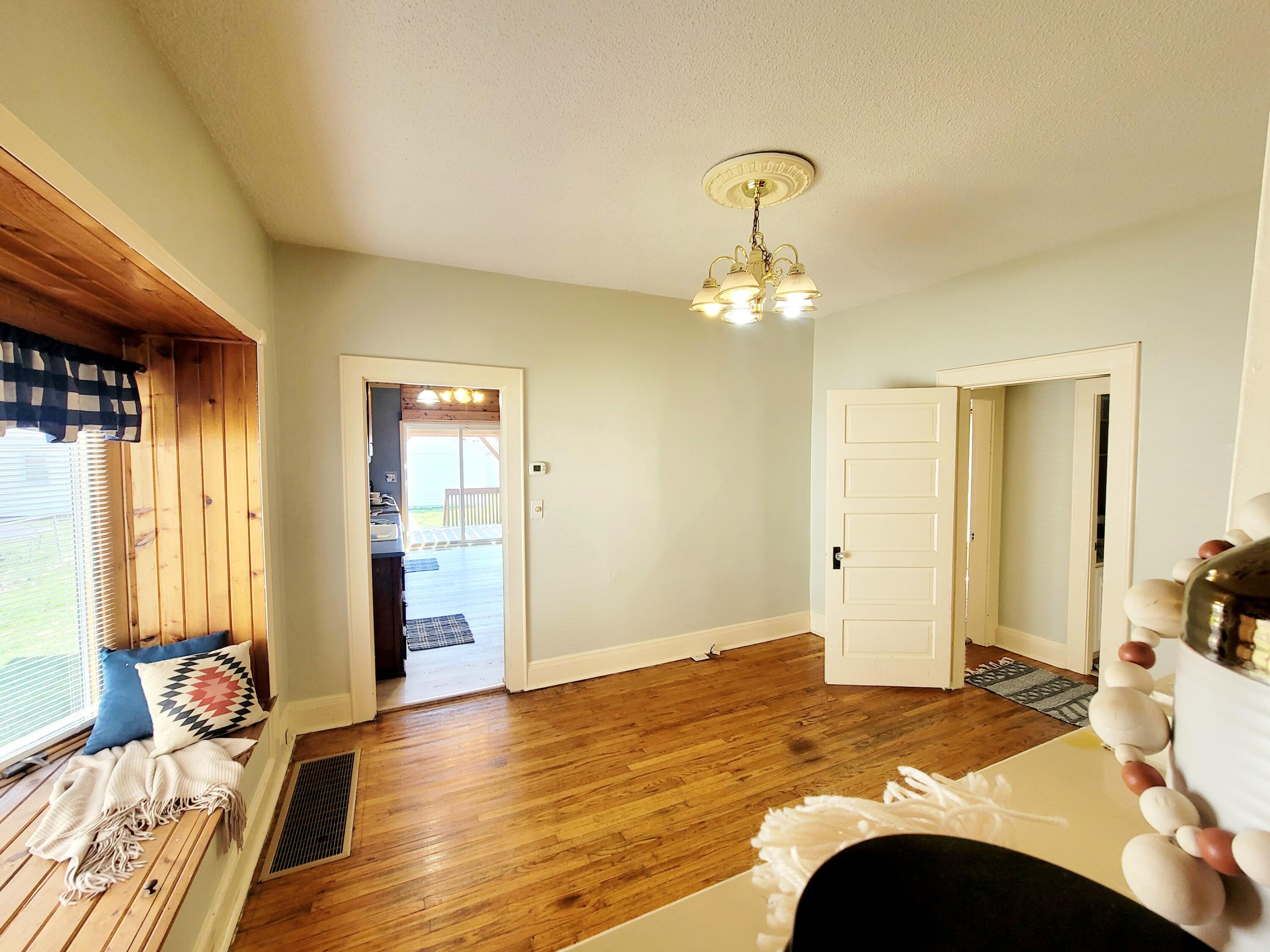 360 South Douglas Avenue Springfield, OH 45505 - Photo 14 of 39 20240329_125446