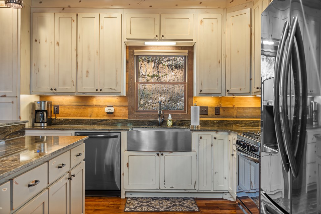 455 Shepherds Walk Morganton, GA 30560 - Photo 11 of 46 Gallery Image 11