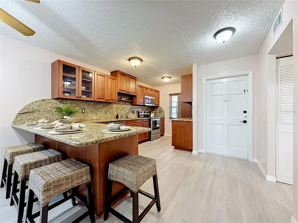 $165,000 | 1900 68th Street North, Unit 301, St. Petersburg, FL 33710