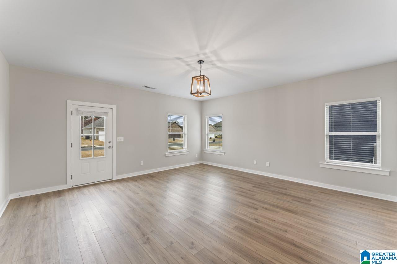 226 Kings Way Jasper, AL 35501 - Photo 3 of 26