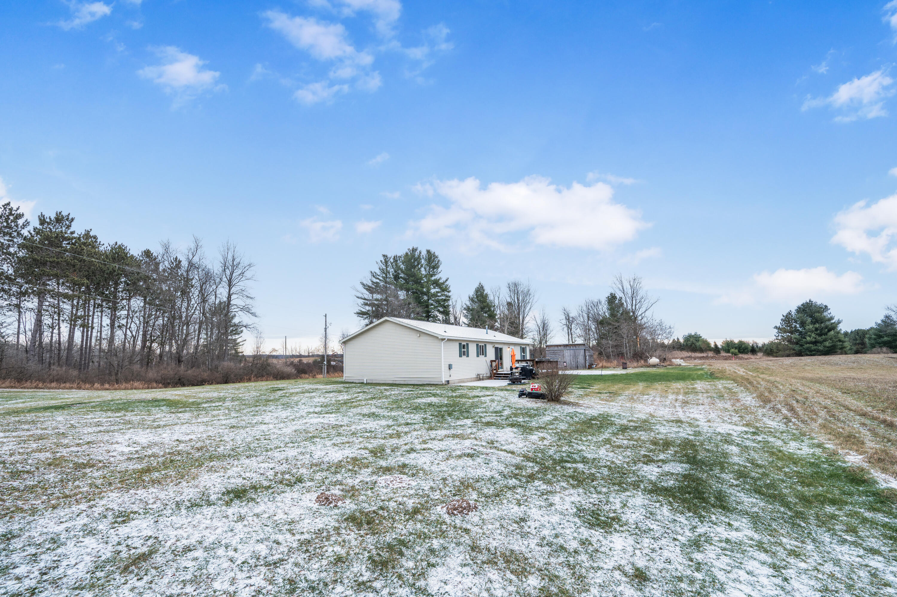 17433 Leroy Road Leroy, MI 49655 - Photo 4 of 40 17433-LeroyRd-LeRoy-21