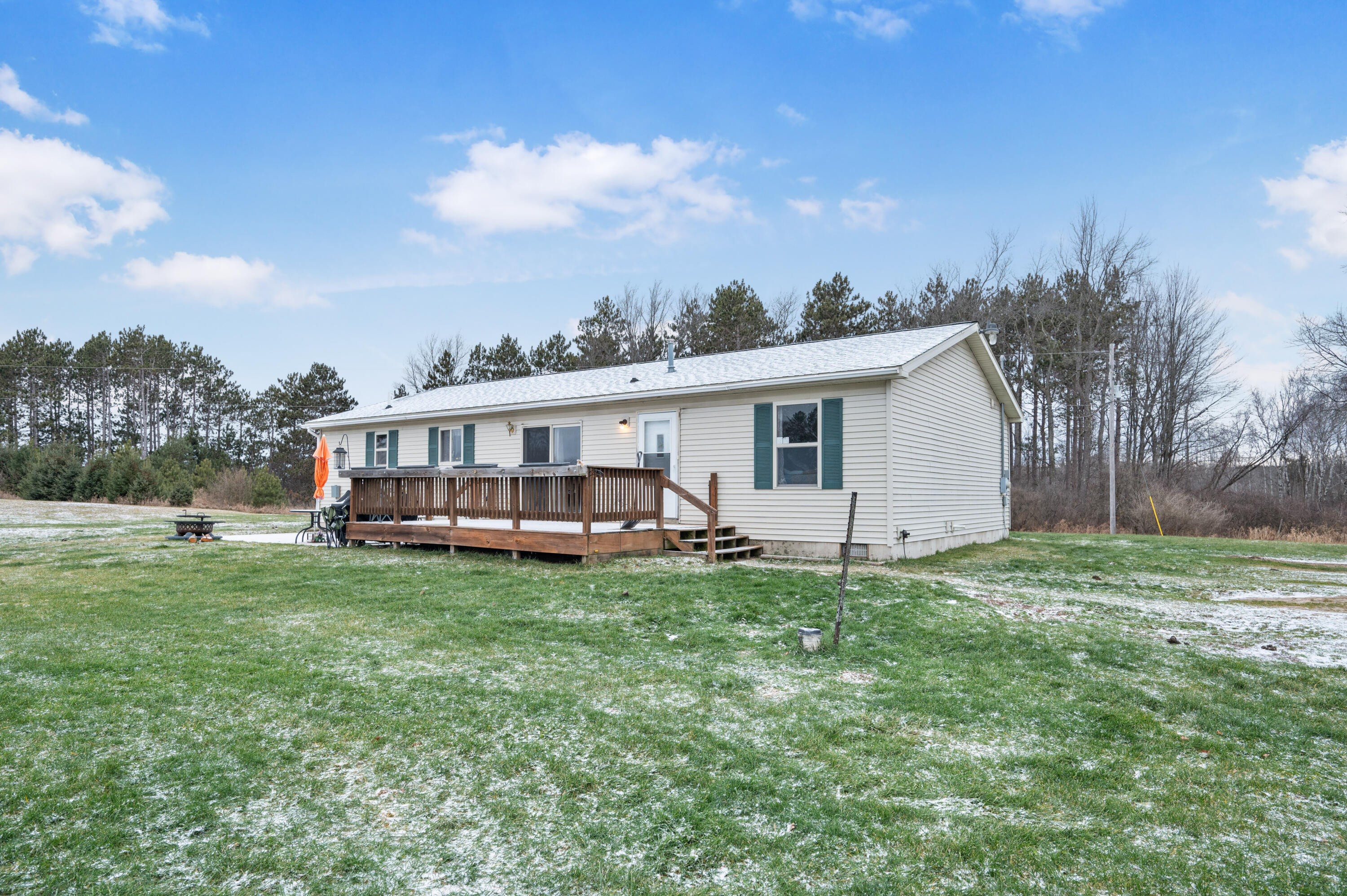 17433 Leroy Road Leroy, MI 49655 - Photo 5 of 40 17433-LeroyRd-LeRoy-22