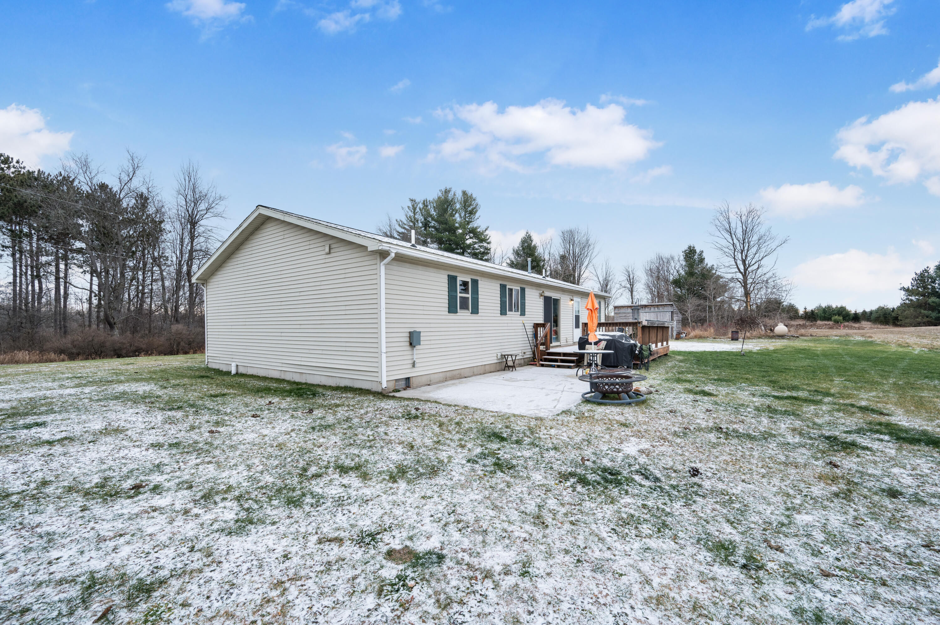 17433 Leroy Road Leroy, MI 49655 - Photo 8 of 40 17433-LeroyRd-LeRoy-25