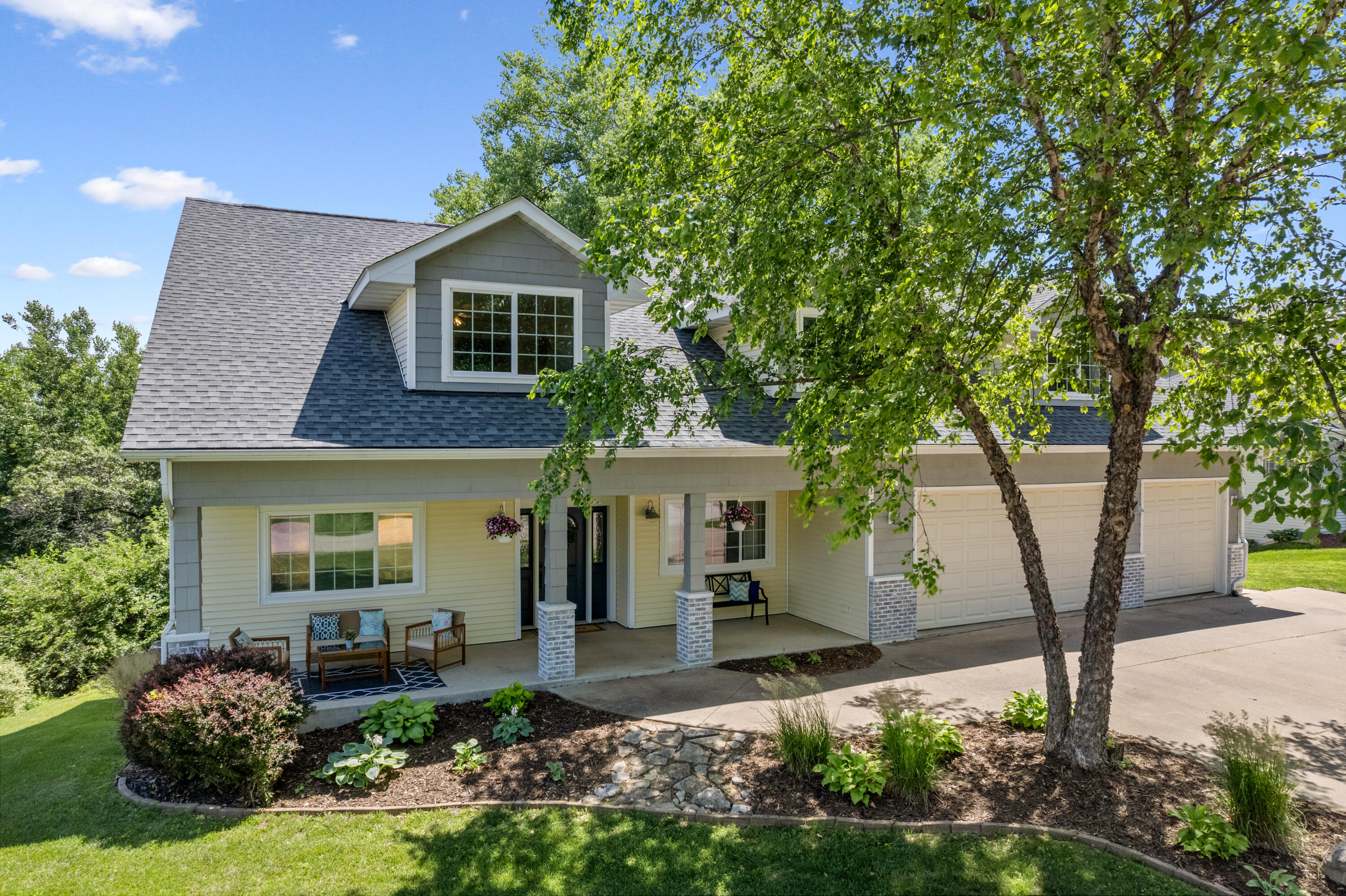 271 East Garvin Heights Road Winona, MN 55987 - Photo 1 of 54 01 front main