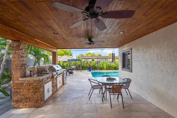 $829,999 | 7875 Northwest 174th Terrace, Hialeah, FL 33015