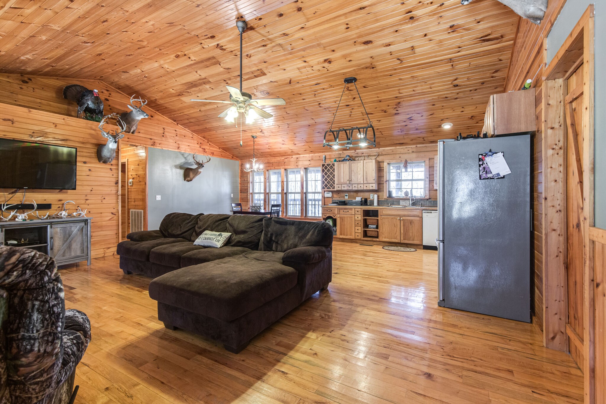 2446 Hidden Valley Road Nunnelly, TN 37137 - Photo 6 of 27 Gallery Image 6