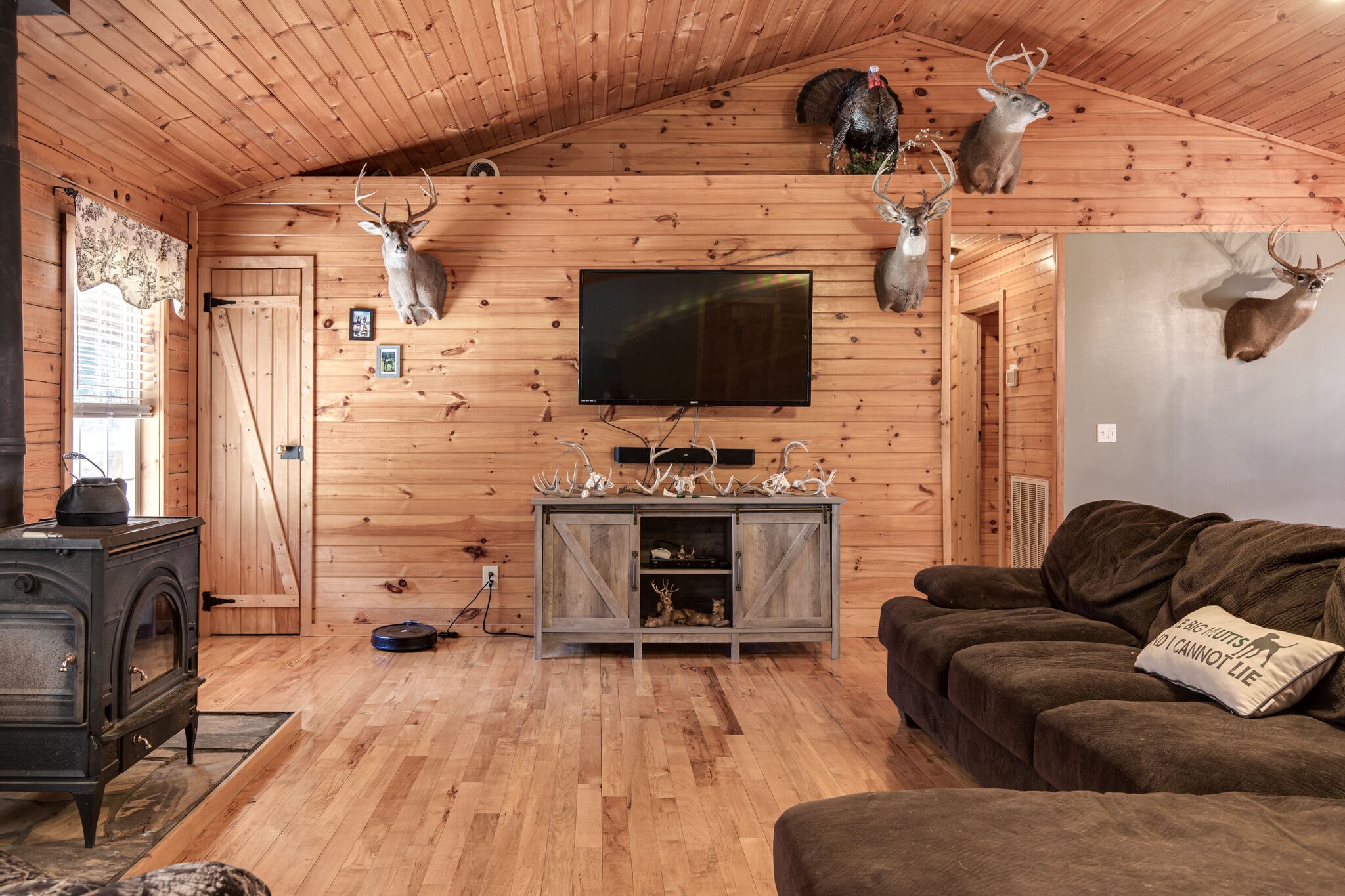 2446 Hidden Valley Road Nunnelly, TN 37137 - Photo 7 of 27 Gallery Image 7