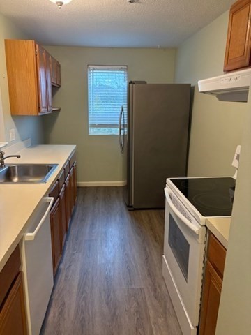 38 Dunham Road, Unit 201 Beverly, MA 01915 - Photo 5 of 26