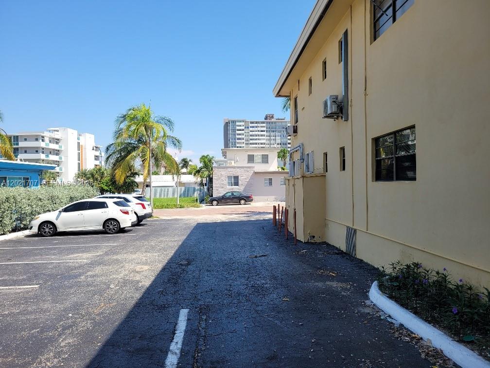 322 Harding Street, Unit B101 Hollywood, FL 33019 - Photo 24 of 25