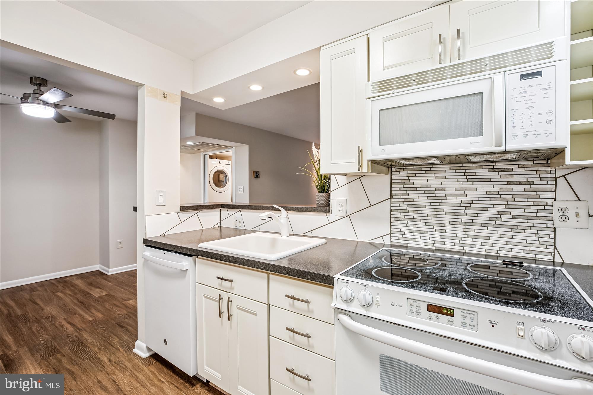 17800 Buehler Road, Unit 1D4 Olney, MD 20832 - Photo 10 of 20 Kitchen