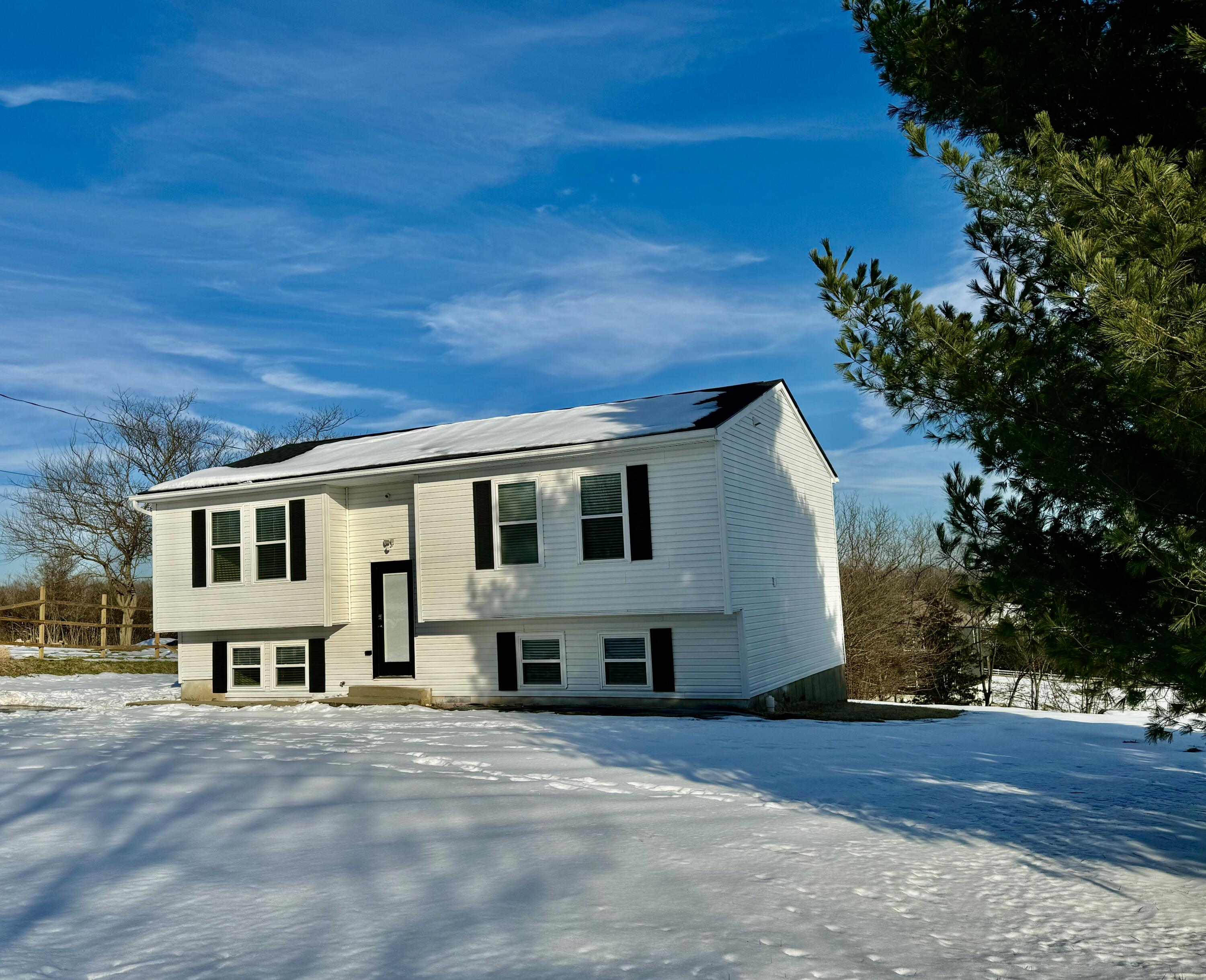 960 Reeves Road Dry Ridge, KY 41035 - Photo 1 of 29